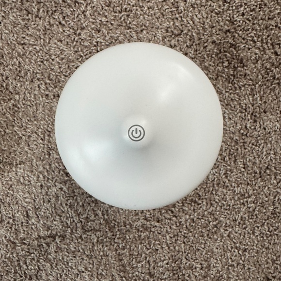 Brookstone Ambient LED Mushroom Lamp - Picture 10 of 12